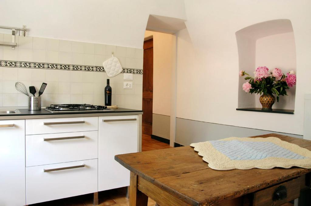 La Casa Dei Nonni Castelbianco Bed & Breakfast Colletta Exterior photo