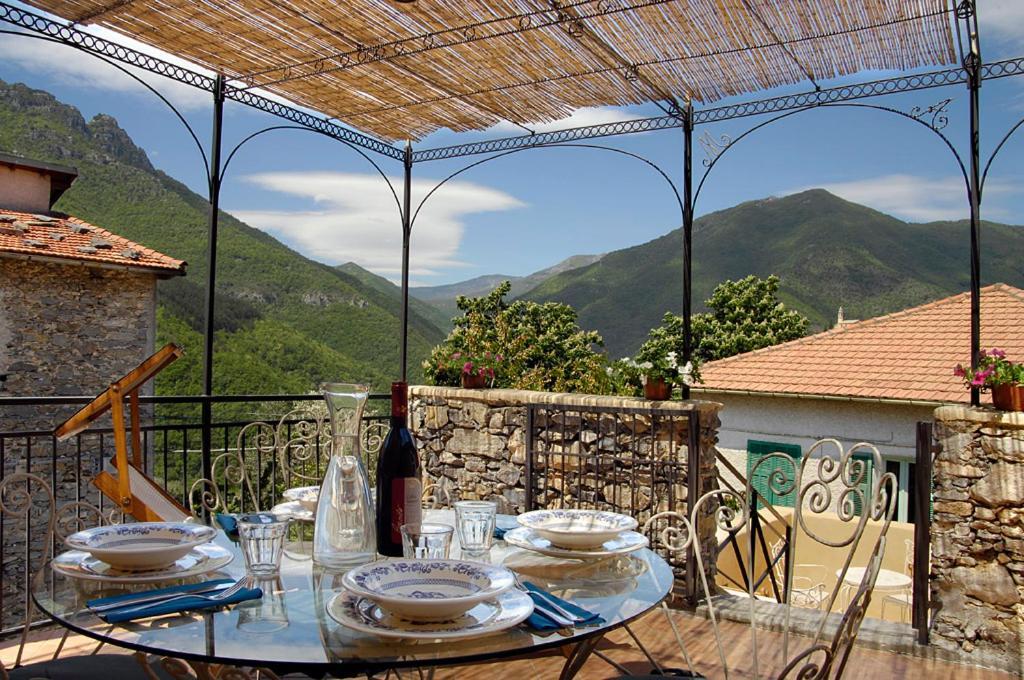 La Casa Dei Nonni Castelbianco Bed & Breakfast Colletta Exterior photo